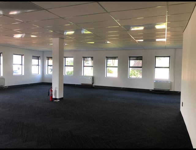 144M² OFFICE TO LET IN HYDE PARK
